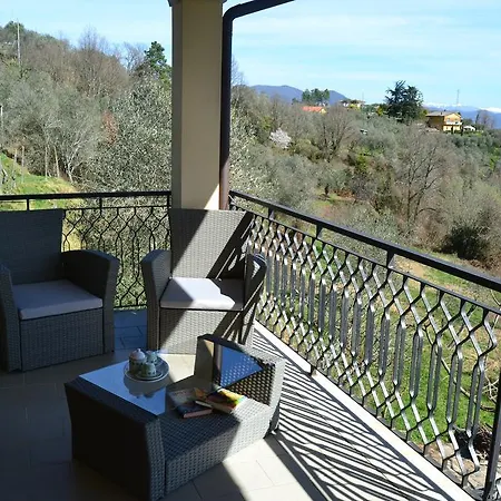 Farma La Casa In Collina Dalla Maye *